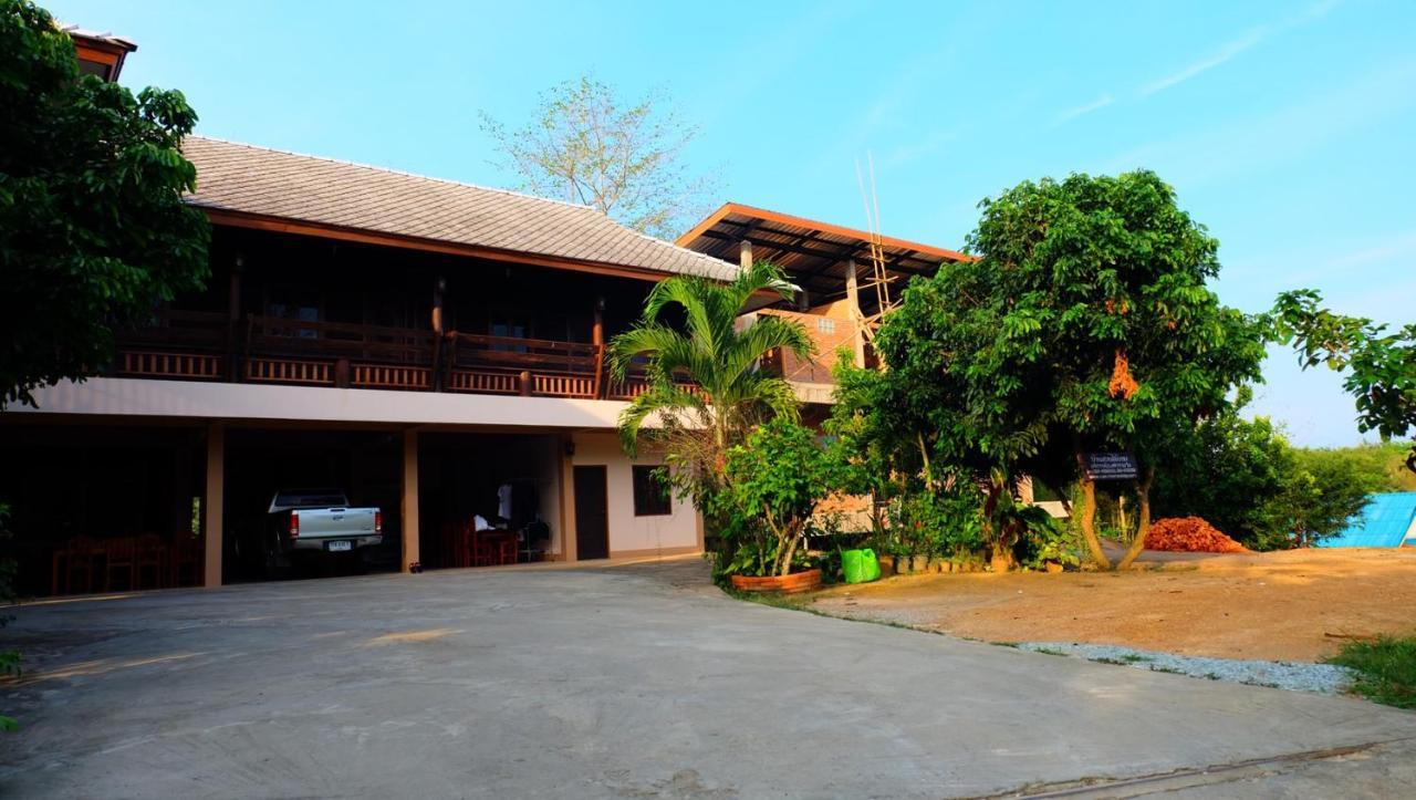 Hotel Ban Suan Mai Ngam Nan Exterior foto